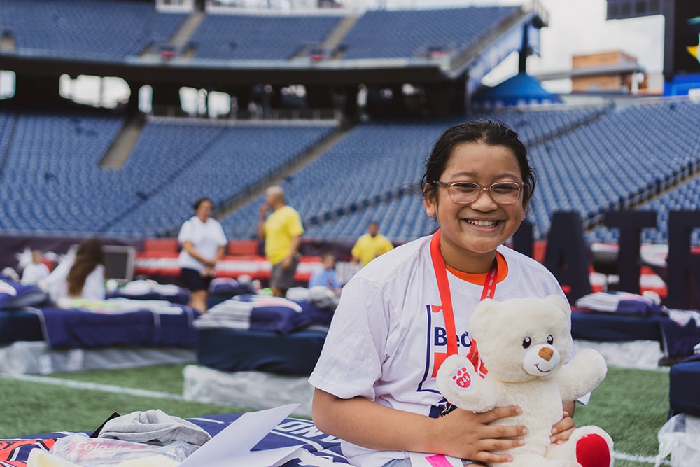 Bob's Discount Furniture teamed up with the New England Patriots Foundation to donate 200 beds to children.