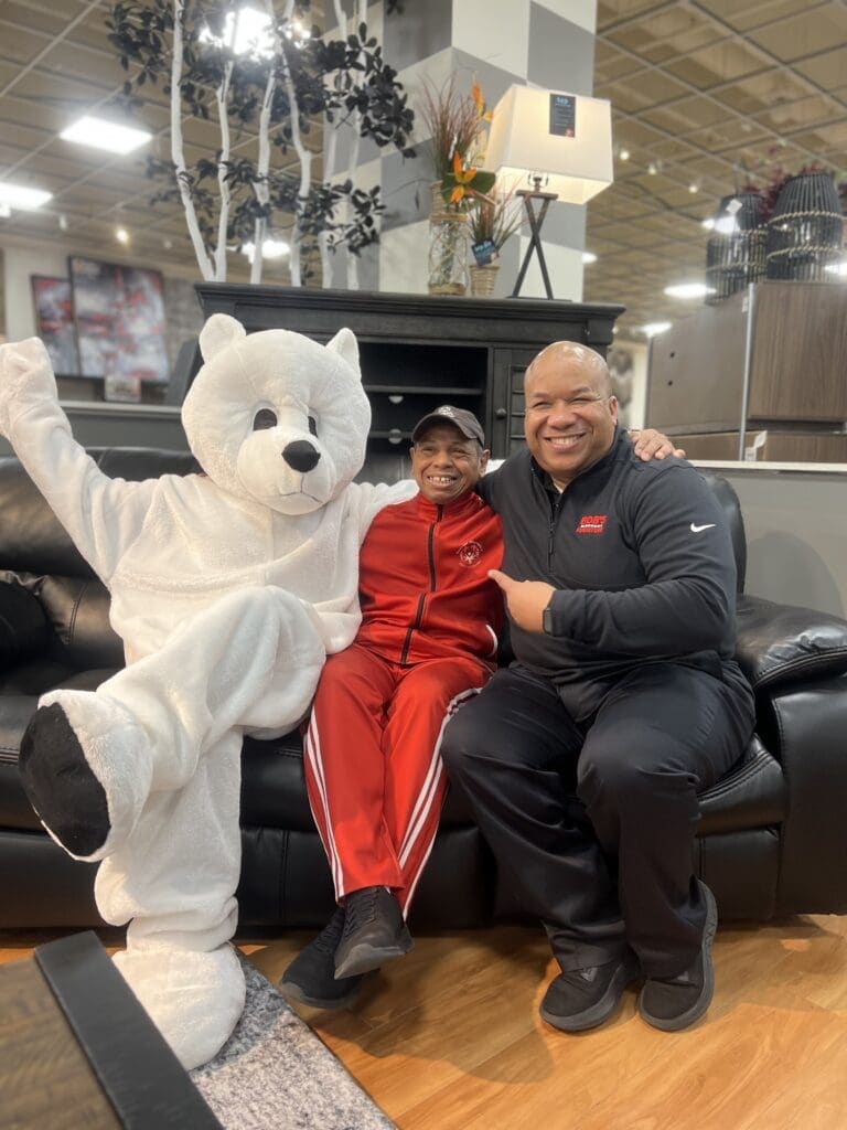 Lindsey Wilkes, is a Special Olympics DC athlete and Hall of Fame inductee, who visited Bob’s Hyattsville, MD location to educate store staff about the Polar Plunge and Special Olympics.
