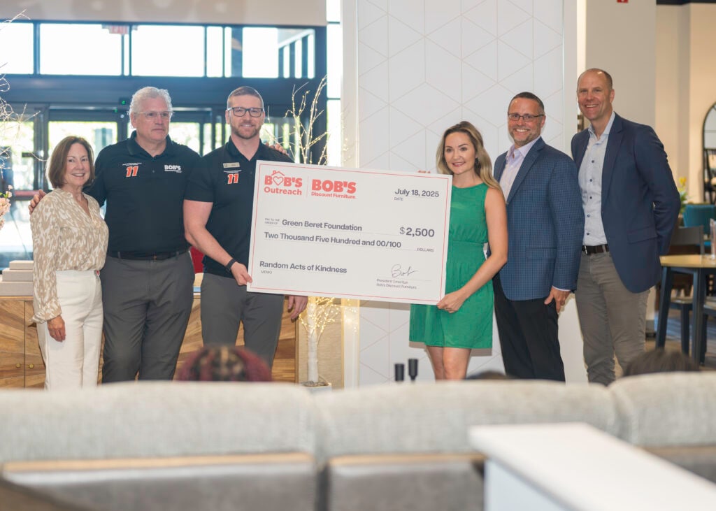 42AD2937-604F-4C0B-89CF-948C65B85573