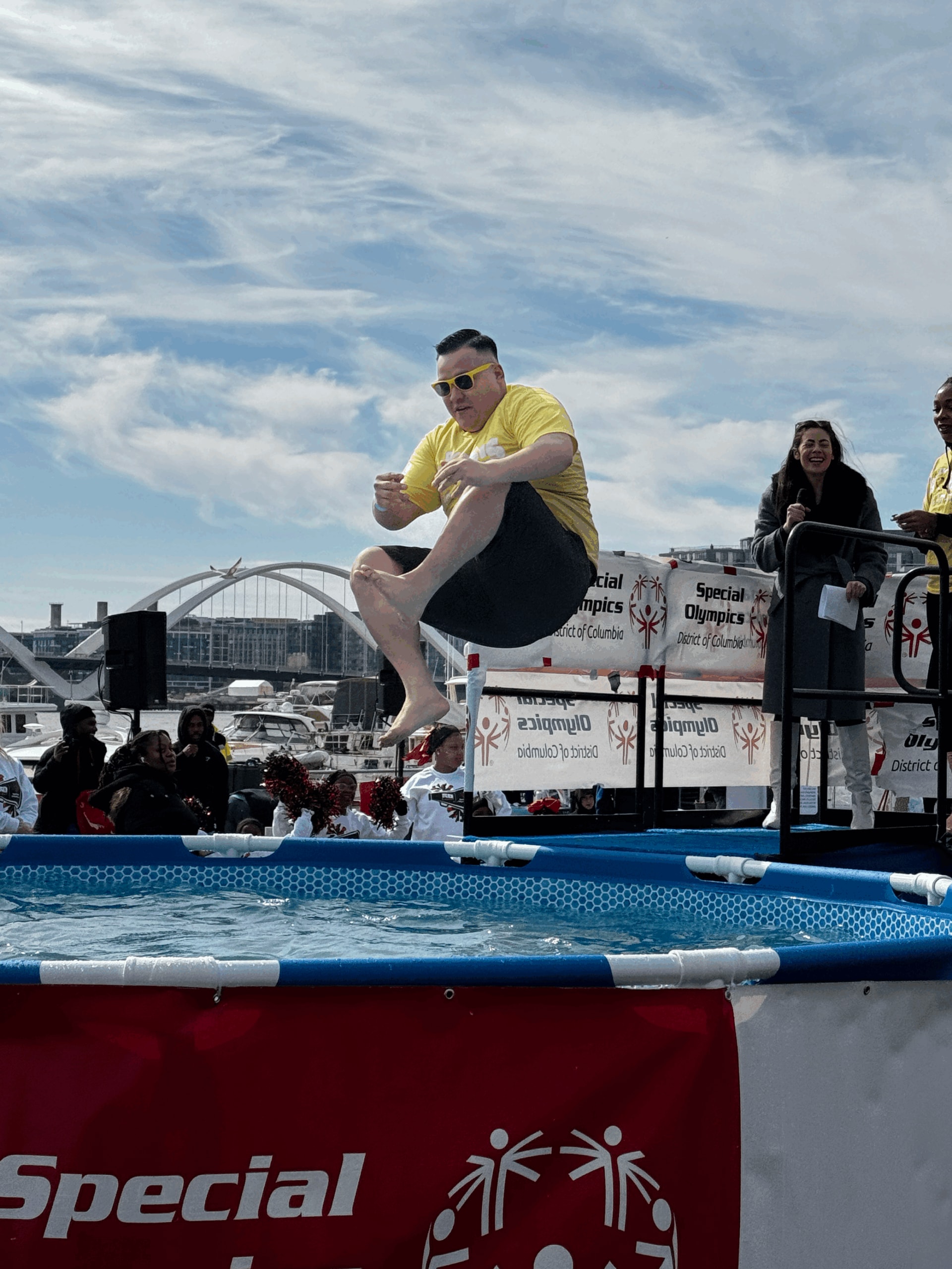 Bob's volunteers plunge to support Special Olympics DC.