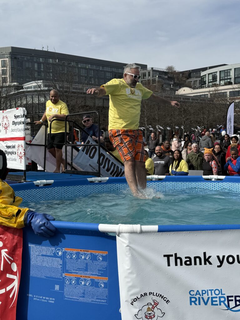 Bob's volunteers plunge to support Special Olympics DC.