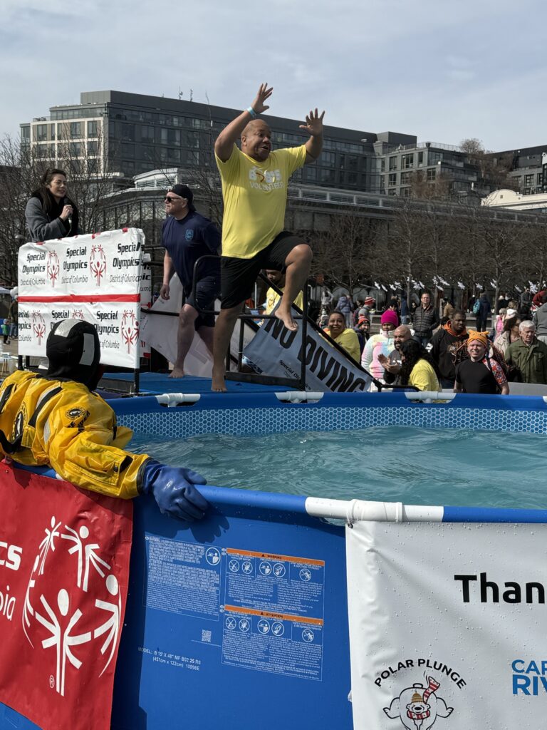 Bob's volunteers plunge to support Special Olympics DC.